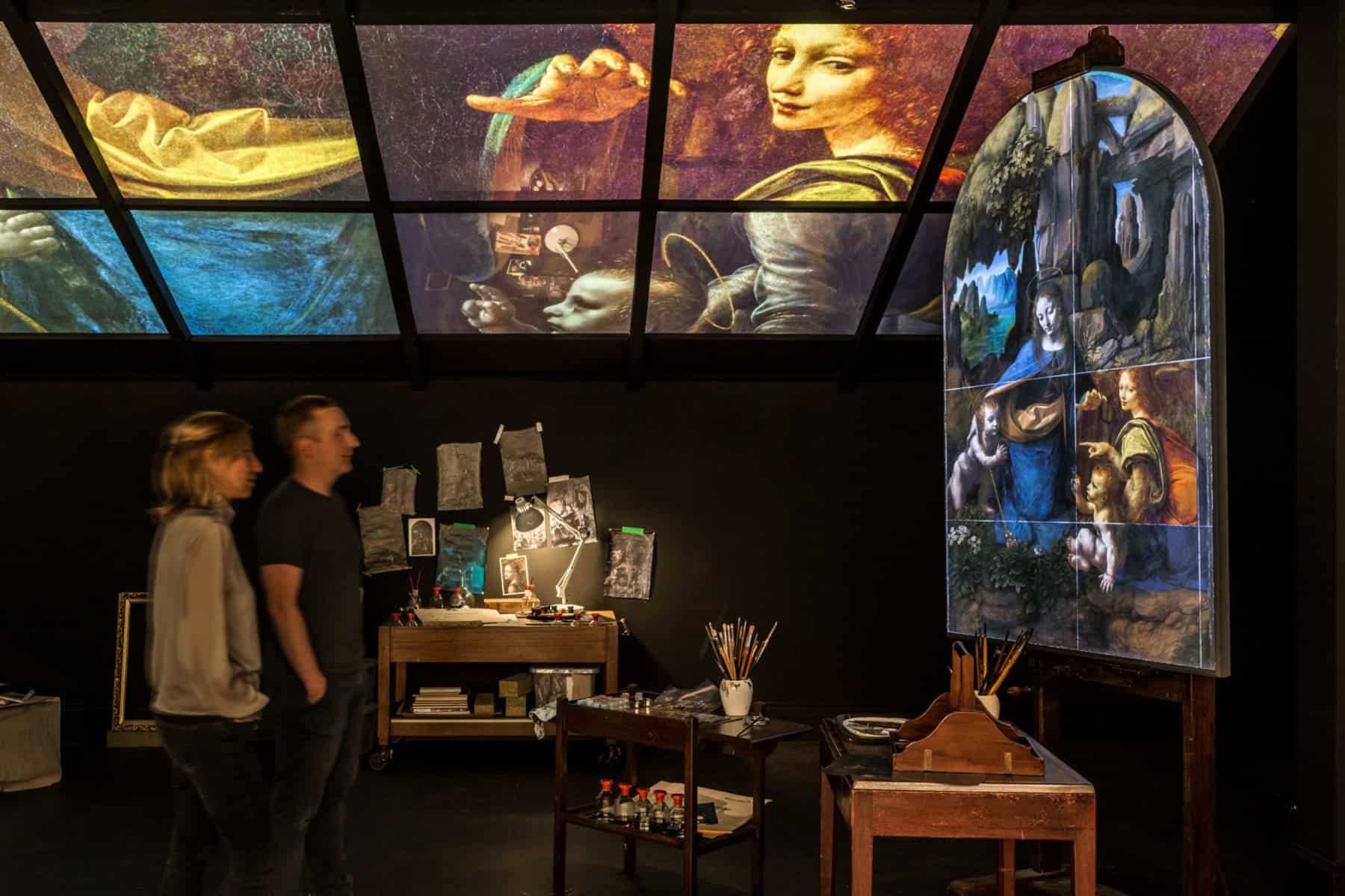Leonardo exhibition: studies and imagery in an immersive gallery